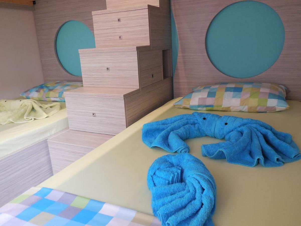 Costa Petra - Luxury Seaside Cottage With Garden - Vacation House For Families In Greece Nea Mesagkala Ngoại thất bức ảnh